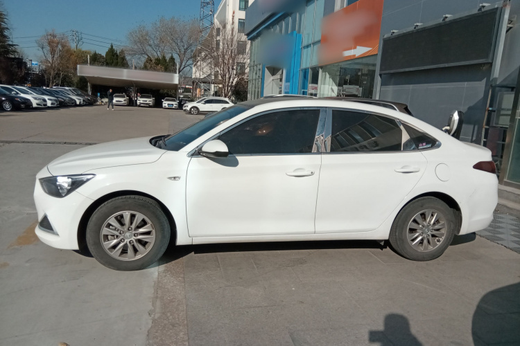 现代 悦动 2020款 1.6L 自动GL悦目版车身外观6003