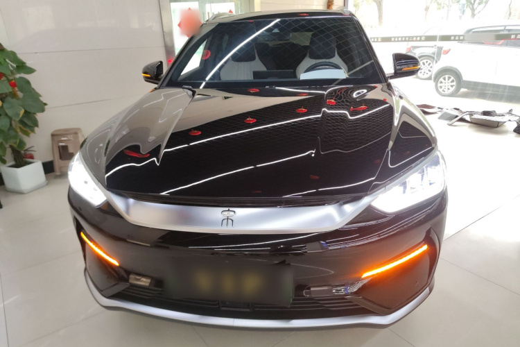 比亚迪 宋PLUS新能源 2021款 EV 旗舰型车身外观2