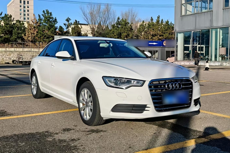 奥迪A6L 2014款 TFSI 舒适型车身外观3