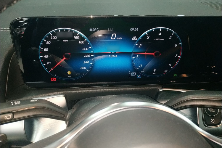 奔驰GLB 2023款 改款 GLB 200 时尚型局部细节14