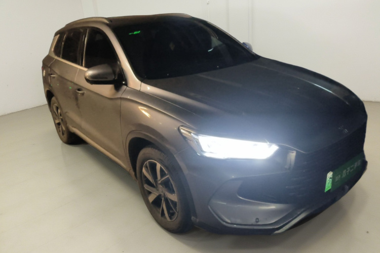 比亚迪 宋Pro新能源 2024款 荣耀版 DM-i 71KM领航型车身外观3