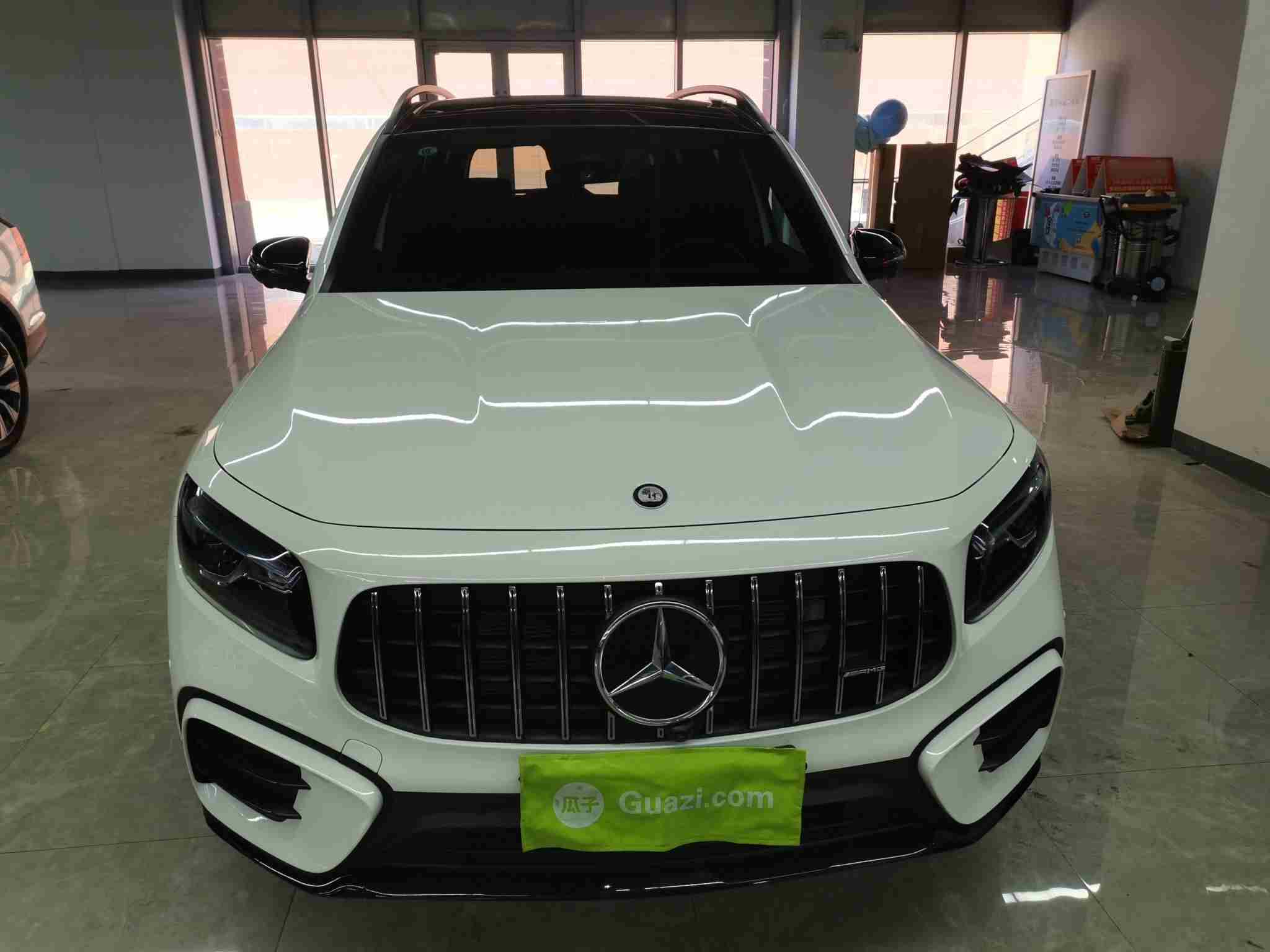 沈阳二手奔驰GLB AMG 2024年款 花紧凑新车的钱买AMG的排面？