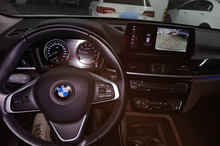 宝马X1 2020款 sDrive25Li 领先型中控内饰12