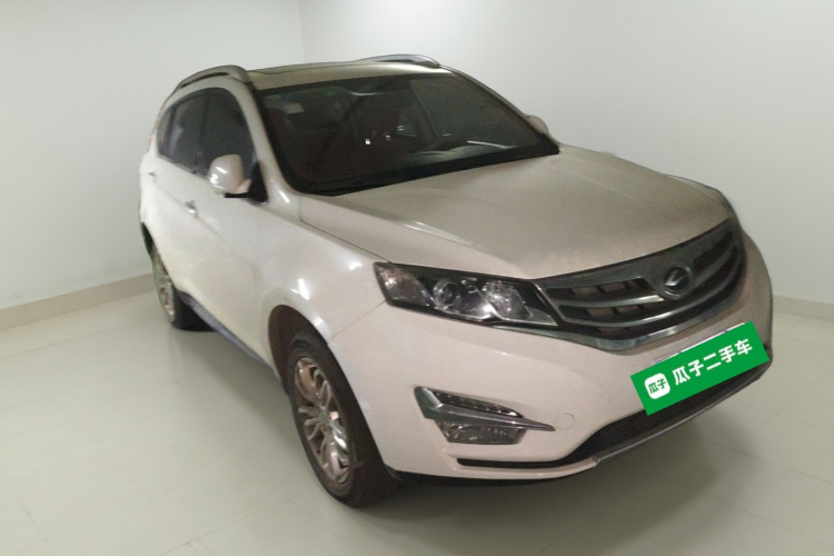 陆风X5 2016款 Plus 1.5T CVT创领版车身外观3