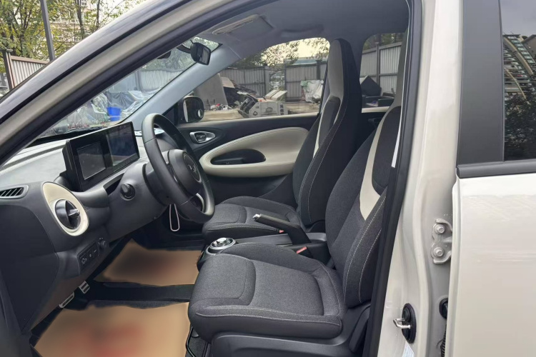 五菱汽车 五菱缤果 2024款 203km 轻享款中控内饰7005