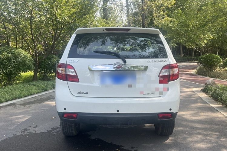 陆风X8 2014款 探索版 2.4L 汽油4X4豪华型车身外观6005