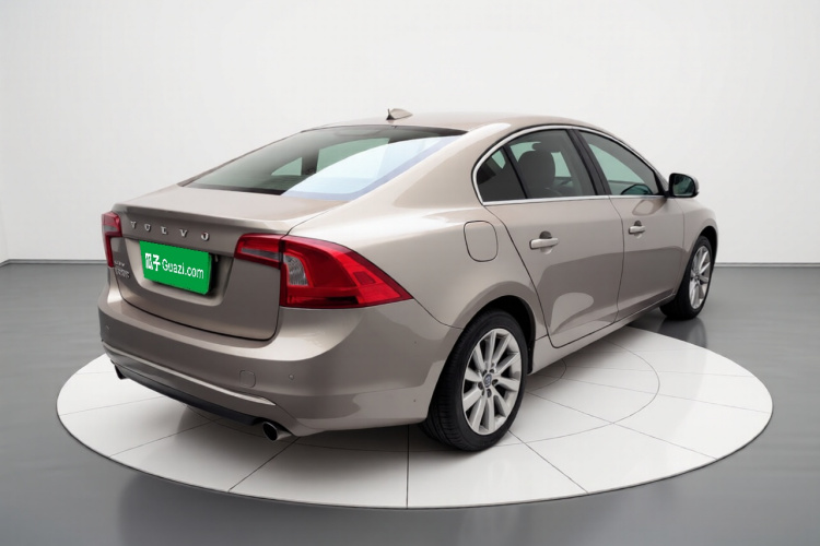 沃尔沃S60 2015款 S60L 2.0T 智远版车身外观7