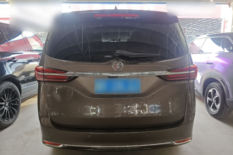 别克GL8 2020款 陆上公务舱 652T 尊贵型车身外观6004