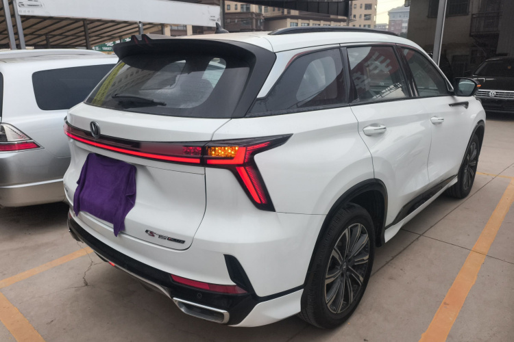 长安CS75 PLUS 2024款 第三代 冠军版 2.0T 智驾劲擎型车身外观7