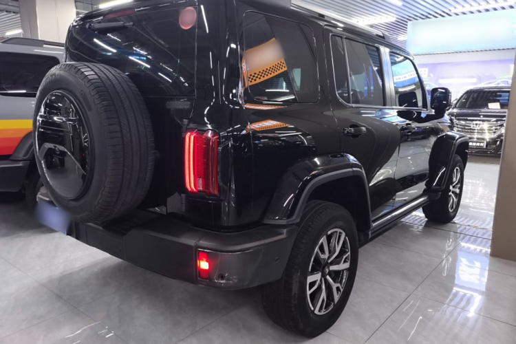 坦克300 2023款 城市版 2.0T 很有型车身外观7