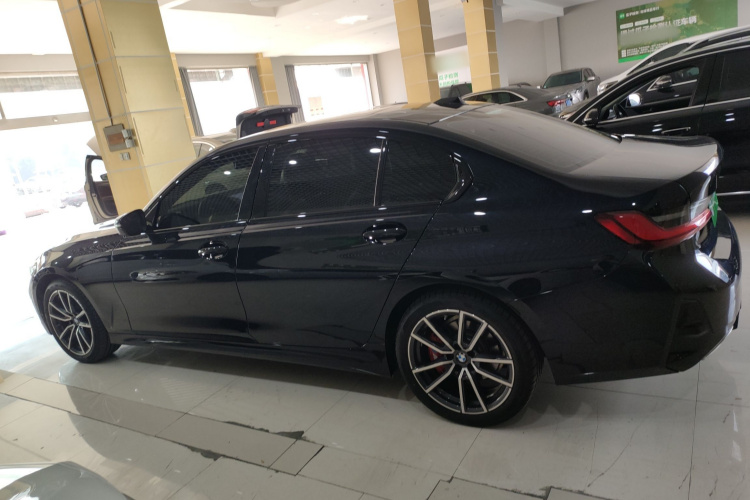 宝马3系 2025款 325Li M运动套装车身外观4