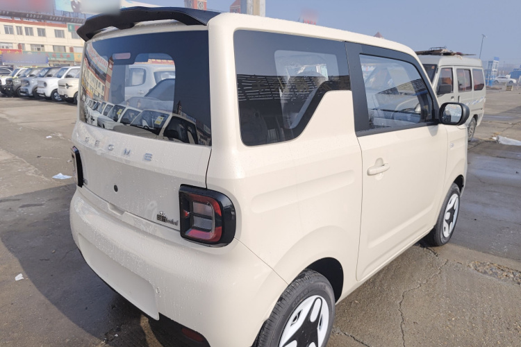 吉利银河 熊猫 2025款 210km 元气熊车身外观6005