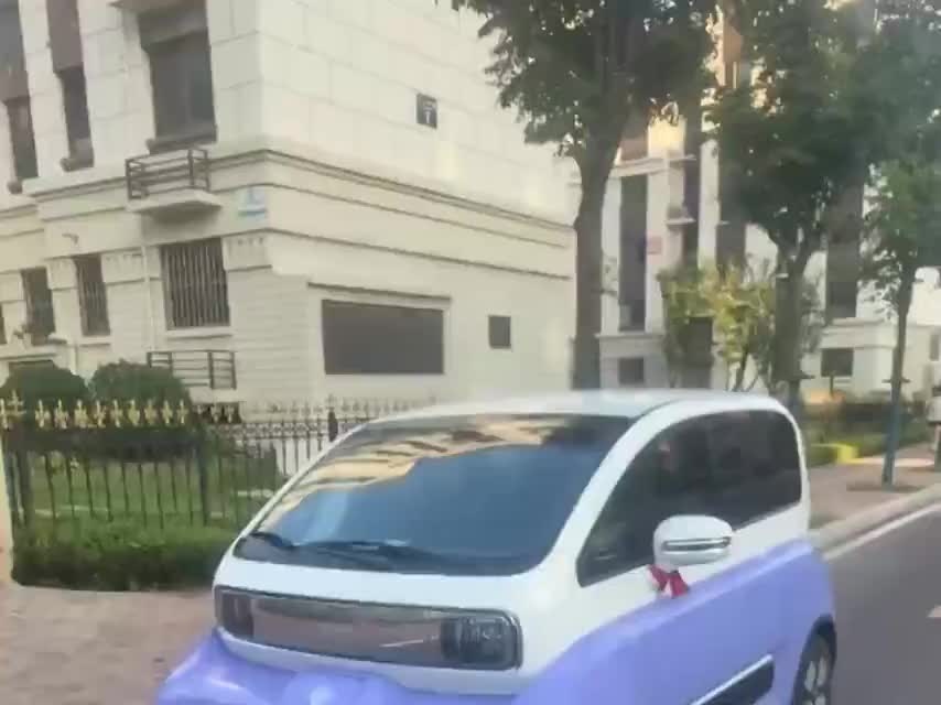 宝骏E200 2020款 305KM 智行版实拍1