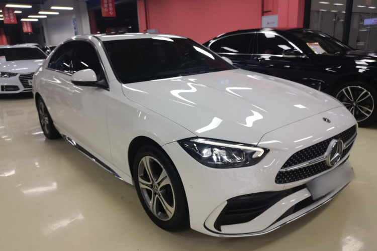 奔驰C级 2022款 C 200 L 运动版车身外观3