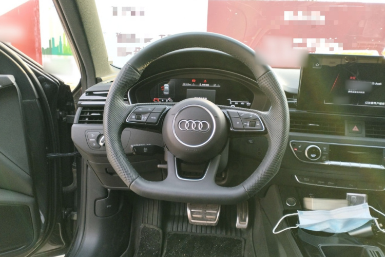 奥迪A4L 2024款 40 TFSI 豪华动感型中控内饰13