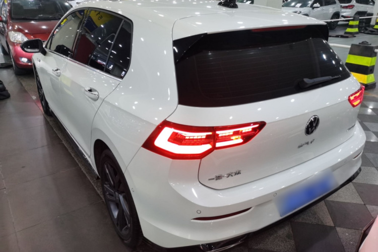 大众 高尔夫 2023款 改款 280TSI DSG R-Line车身外观4