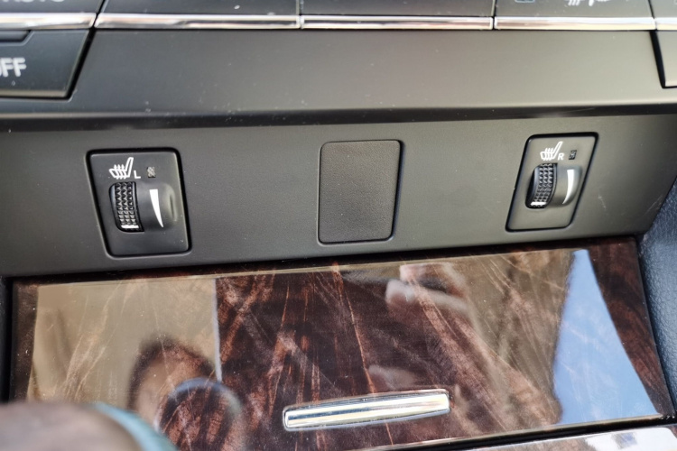 丰田 凯美瑞 2015款 2.0G 领先版局部细节9003