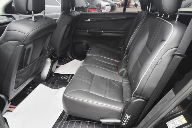 奔驰R级 2017款 R 320 4MATIC 商务型臻藏版中控内饰7004