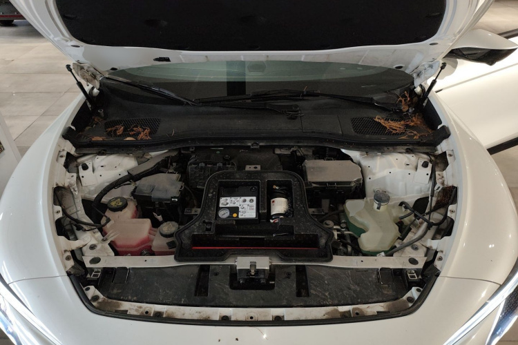 智己汽车 智己L7 2022款 Pro机舱底盘24