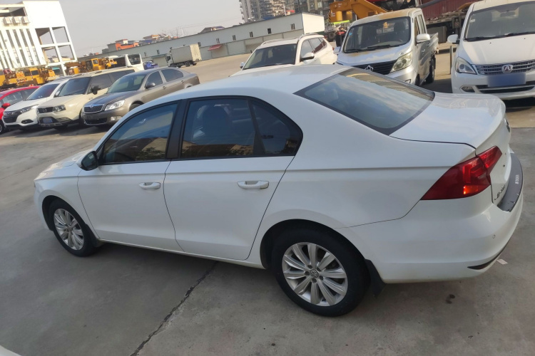 大众 2019款 改款 宝来·传奇 1.5L 自动时尚型 国VI车身外观4