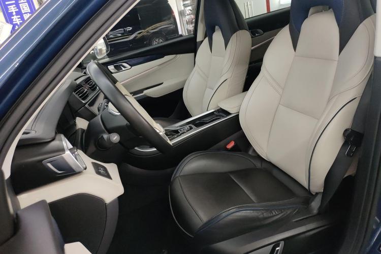 领克01 2017款 2.0T 两驱耀Pro版局部细节19