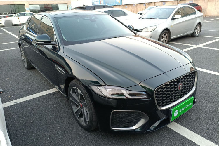 捷豹XFL 2023款 XFL 2.0T P200 两驱精英豪华版车身外观3