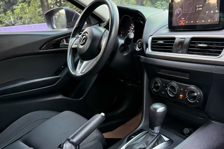 马自达3 昂克赛拉 2016款 三厢 1.5L 自动舒适型中控内饰7005