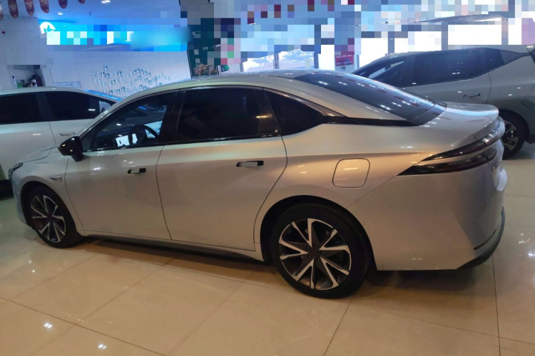 埃安 AION S Plus 2023款 70 智领版 磷酸铁锂车身外观6003