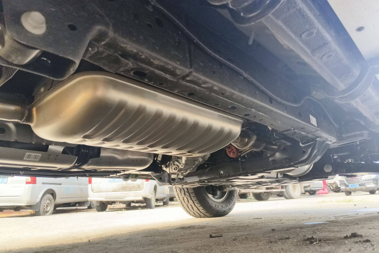 坦克300 2025款 2.4T 柴油版局部细节9002