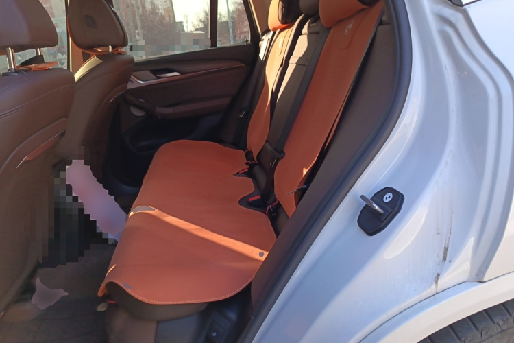 宝马X3 2023款 xDrive30i 领先型 M曜夜套装中控内饰21