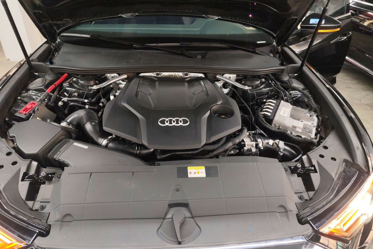 奥迪A6L 2021款 55 TFSI quattro 尊享动感型机舱底盘24