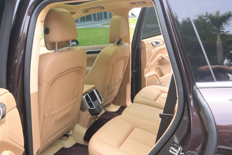 保时捷 2015款 Cayenne 3.0T中控内饰7009