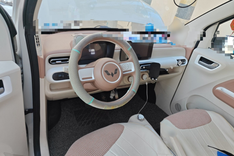 五菱汽车 宏光MINIEV 2024款 第三代 215km 进阶版中控内饰7002