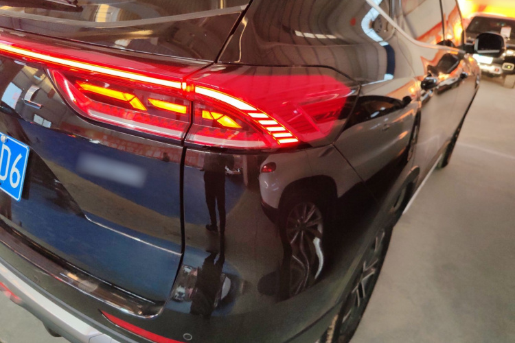 哈弗H6 2023款 国潮版 1.5T 自动都市版车身外观9