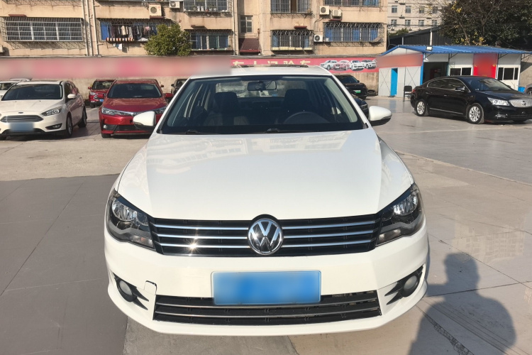 大众 宝来 2014款 1.6L 自动舒适型车身外观2