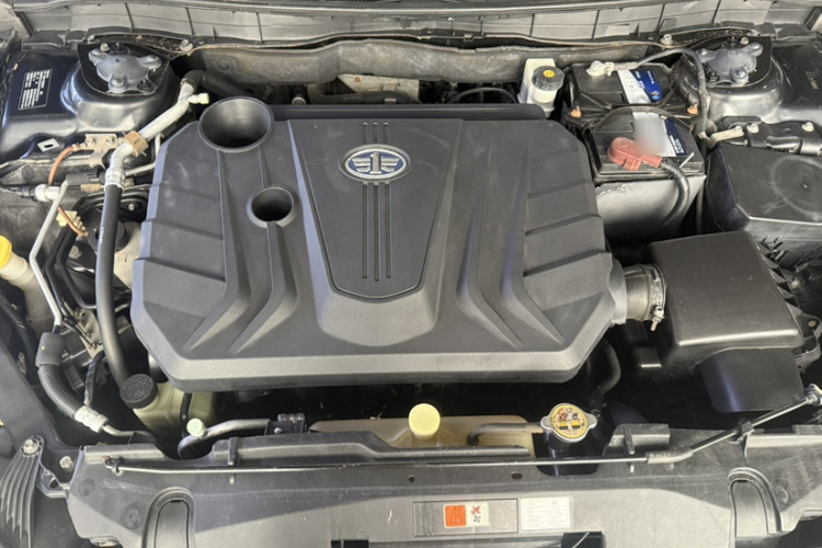 奔腾B70 2014款 2.0L 自动豪华型局部细节24