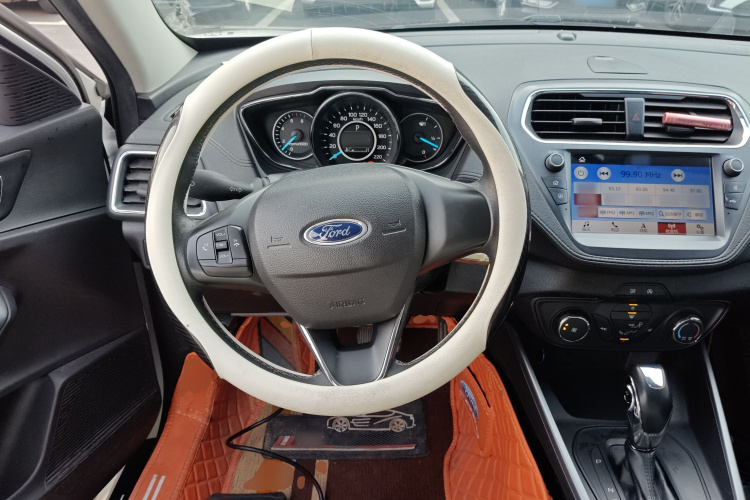 福特 福睿斯 2019款 1.5L 自动悦享型局部细节13