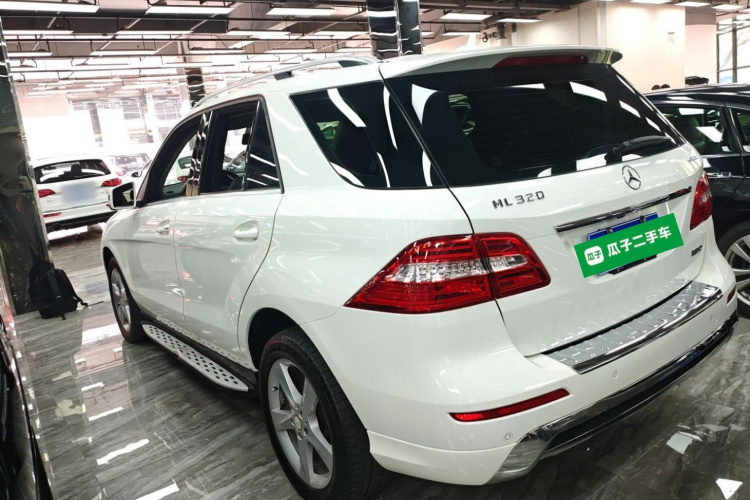 奔驰M级 2014款 ML 320 4MATIC车身外观6003