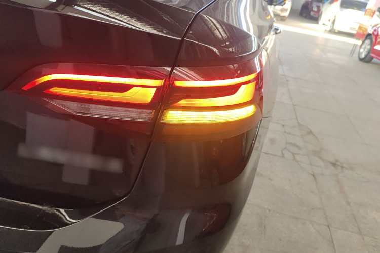 大众 朗逸 2024款 1.5L 自动五百万版车身外观9