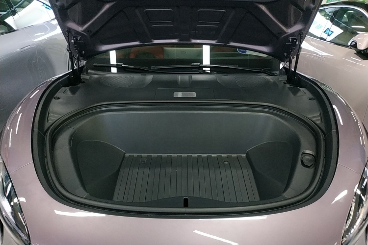 小米汽车 小米SU7 2024款 四驱超长续航高阶智驾Max版机舱底盘24