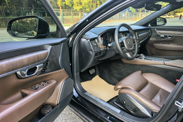 沃尔沃S90 2024款 B5 智远豪华版中控内饰7002