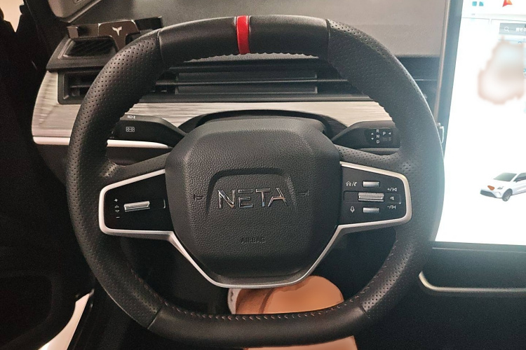 哪吒汽车 哪吒AYA 2023款 318 Lite局部细节13