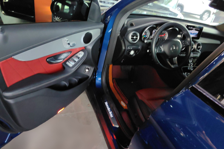 奔驰GLC轿跑 2019款 改款 GLC 200 4MATIC 轿跑SUV中控内饰20