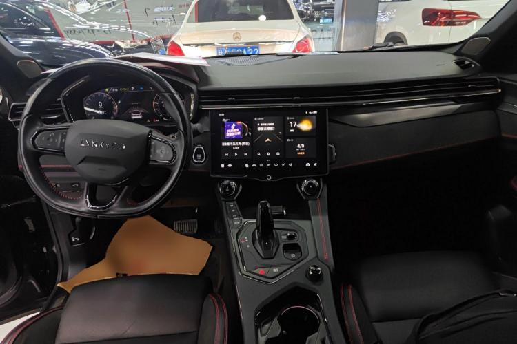 领克05 2020款 2.0TD 四驱劲Halo中控内饰12