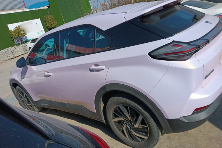 哪吒汽车 哪吒U 2021款 Pro 400 巡航版车身外观6003