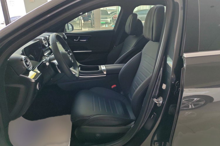 奔驰C级 2023款 改款二 C 260 L 运动版局部细节19