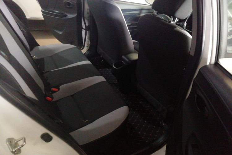 丰田 YARiS L 致炫 2020款 1.5L CVT领先版中控内饰21