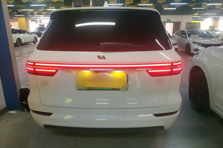 理想汽车 理想ONE 2021款 增程6座版车身外观6