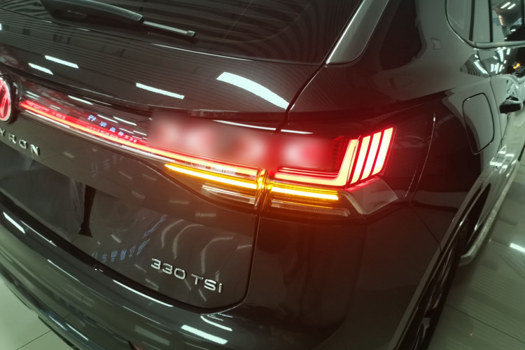 大众 探岳 2023款 330TSI 两驱R-Line高能版车身外观9