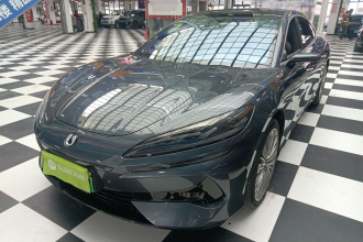 腾势Z9 2024款 1100km 四驱Ultra版